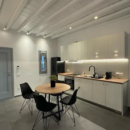 Almond Place Апартаменты *