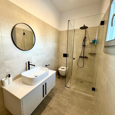 Almond Place Апартаменты *